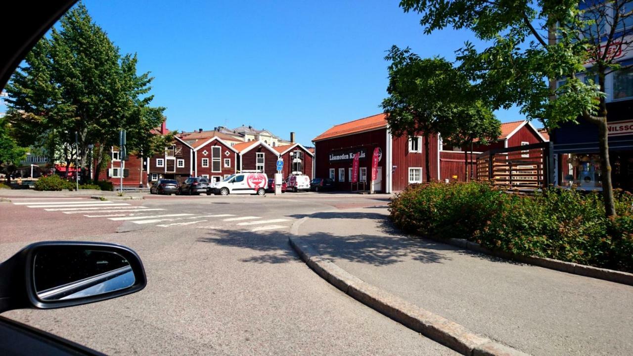 Ett Hus Med 3 Sovrum Med Supersnabba Internet Fiberanslutningen 1000Mb-100Mb I Hoeg, 7 Minuter Fran Худиксвалль Экстерьер фото